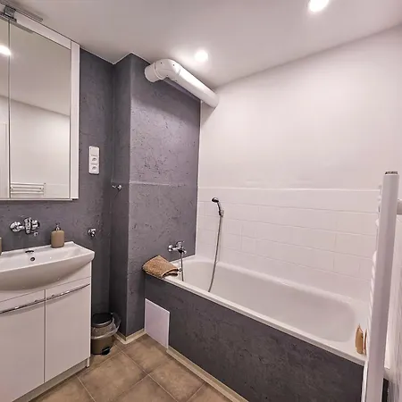 Via Piaristi - Self Check In